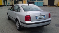 Zdjęcie Volkswagen Passat 1.9 TDI 110KM Highline