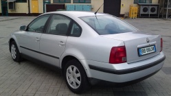 Zdjęcie Volkswagen Passat 1.9 TDI 110KM Highline