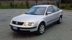 Zdjęcie Volkswagen Passat 1.9 TDI 110KM Highline