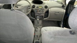 Zdjęcie Toyota Yaris 1.0 VVT- i