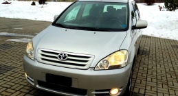 Zdjęcie Toyota Avensis Verso 2.0 D-4D