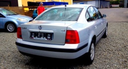 Zdjęcie Volkswagen Passat 1.9 TDI 110 KM Highline