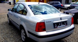 Zdjęcie Volkswagen Passat 1.9 TDI 110 KM Highline