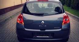 Zdjęcie Renault Clio III 1.2 16 V 75 KM
