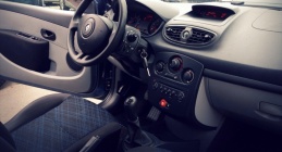 Zdjęcie Renault Clio III 1.2 16 V 75 KM