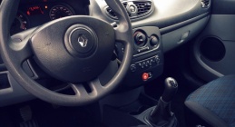 Zdjęcie Renault Clio III 1.2 16 V 75 KM