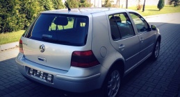 Zdjęcie Volkswagen Golf 1.6 105 KM Highline