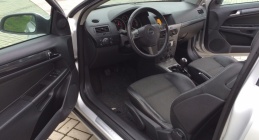 Zdjęcie Opel Astra III GTC 1.9 CDTI 150 KM