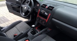 Zdjęcie VW Golf V 1.9 TDI 105 KM