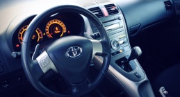 Zdjęcie Toyota Auris 1.6 16V 124 KM LUXURY