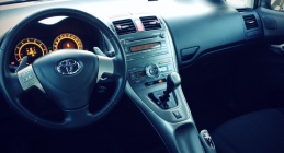 Zdjęcie Toyota Auris 1.6 16V 124 KM LUXURY