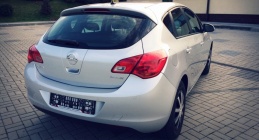 Zdjęcie Opel Astra 1.7 CDTI 110 KM ECO FLEX Enjoy, Edition, Active