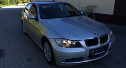 Zdjęcie BMW  318  2.0 i 129 KM