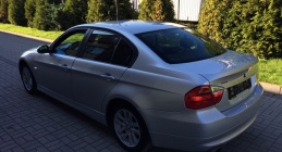 Zdjęcie BMW  318  2.0 i 129 KM