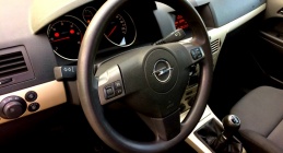 Zdjęcie Opel Astra H 1.7 CDTI ECOTEC 101 KM