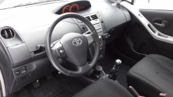 Zdjęcie Toyota Yaris Yaris II 1.33 VVT i 101KM SOL