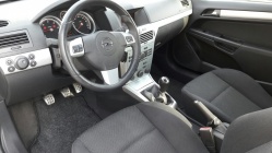 Zdjęcie Opel Astra GTC Sport 1.9 CDTI 150 KM