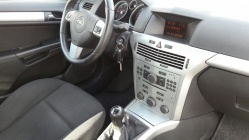 Zdjęcie Opel Astra GTC Sport 1.9 CDTI 150 KM