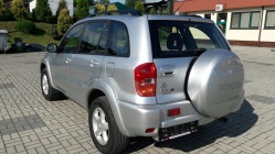 Zdjęcie Toyota RAV4 2.0 D 4D 116 KM 4x4