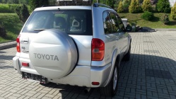 Zdjęcie Toyota RAV4 2.0 D 4D 116 KM 4x4