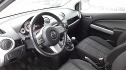 Zdjęcie Mazda 2 1.3 benz. 75 KM