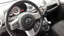 Zdjęcie Mazda 2 1.3 benz. 75 KM