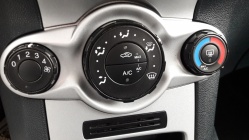 Zdjęcie Ford Fiesta 1.4 benzyna + LPG 96 KM