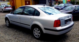 Zdjęcie Volkswagen Passat 1.9 TDI 110 KM Highline